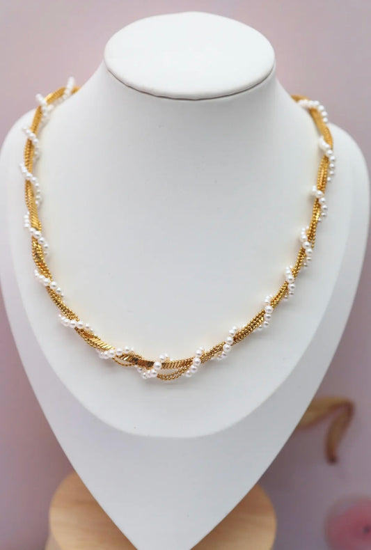 Collier triple modèle "enroulé"