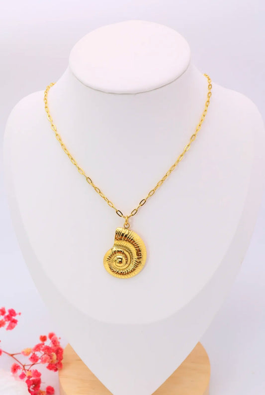 Collier pendentif Coquillage escargot