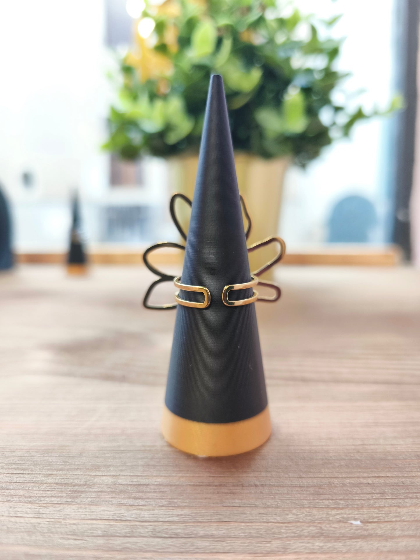 Bague grosse fleur pierre rouge